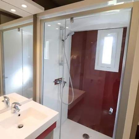 Ferienhaus Chalet Confortable Avec Terrasse, 2 Ch., Proche Centre-bourg - Fr-1-742-341 *